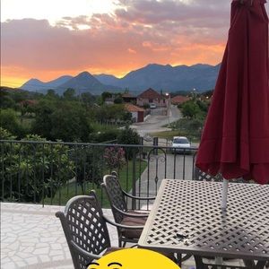 Meet your Posher, Medtete